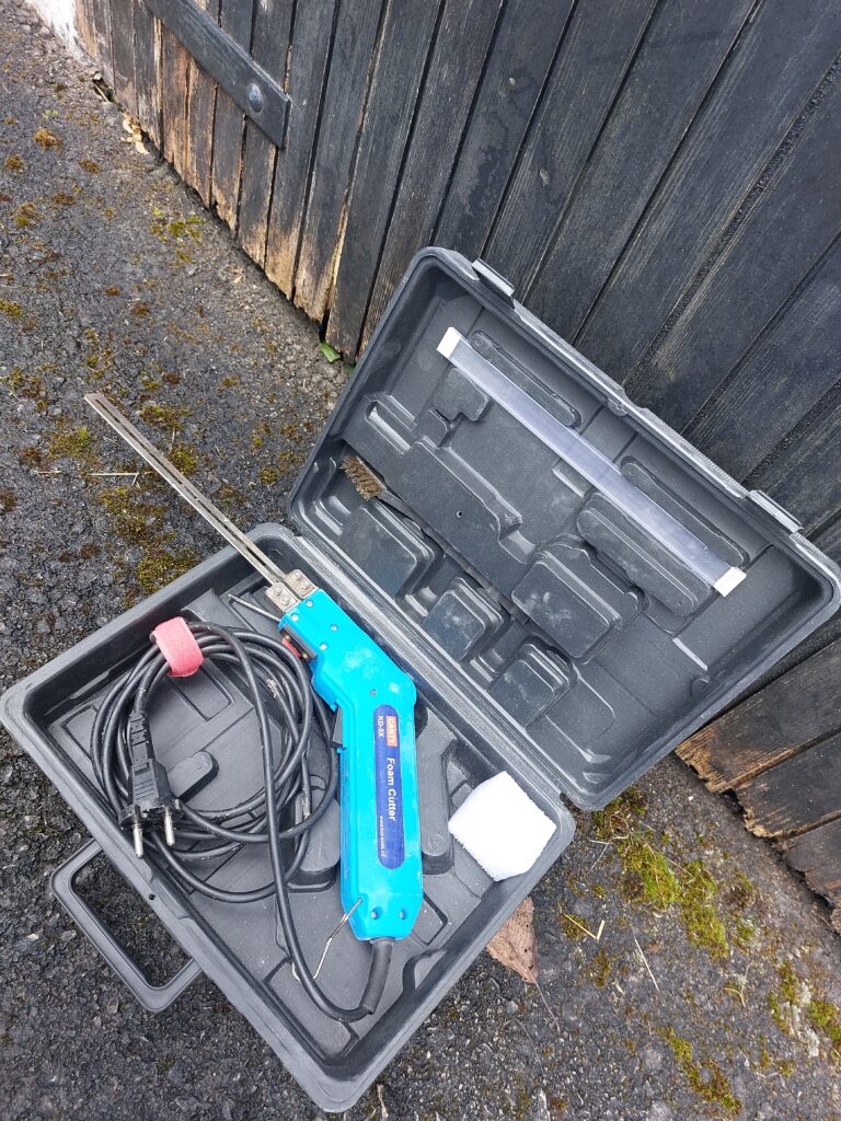 Nož za rezanje stiroporja